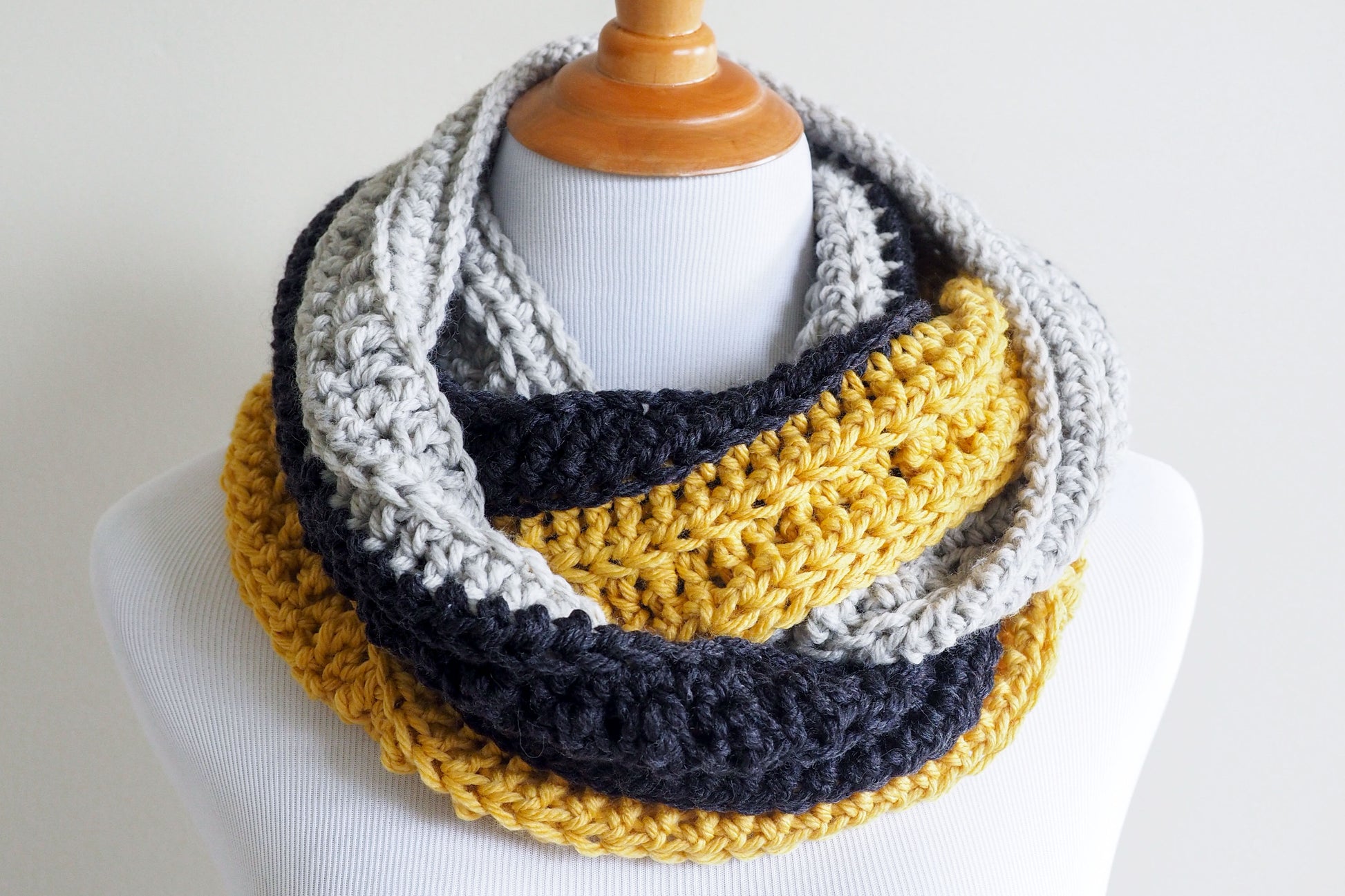 Tri-Toned Infinity Scarf Crochet Pattern – DoubleCrochetDoubleKnit