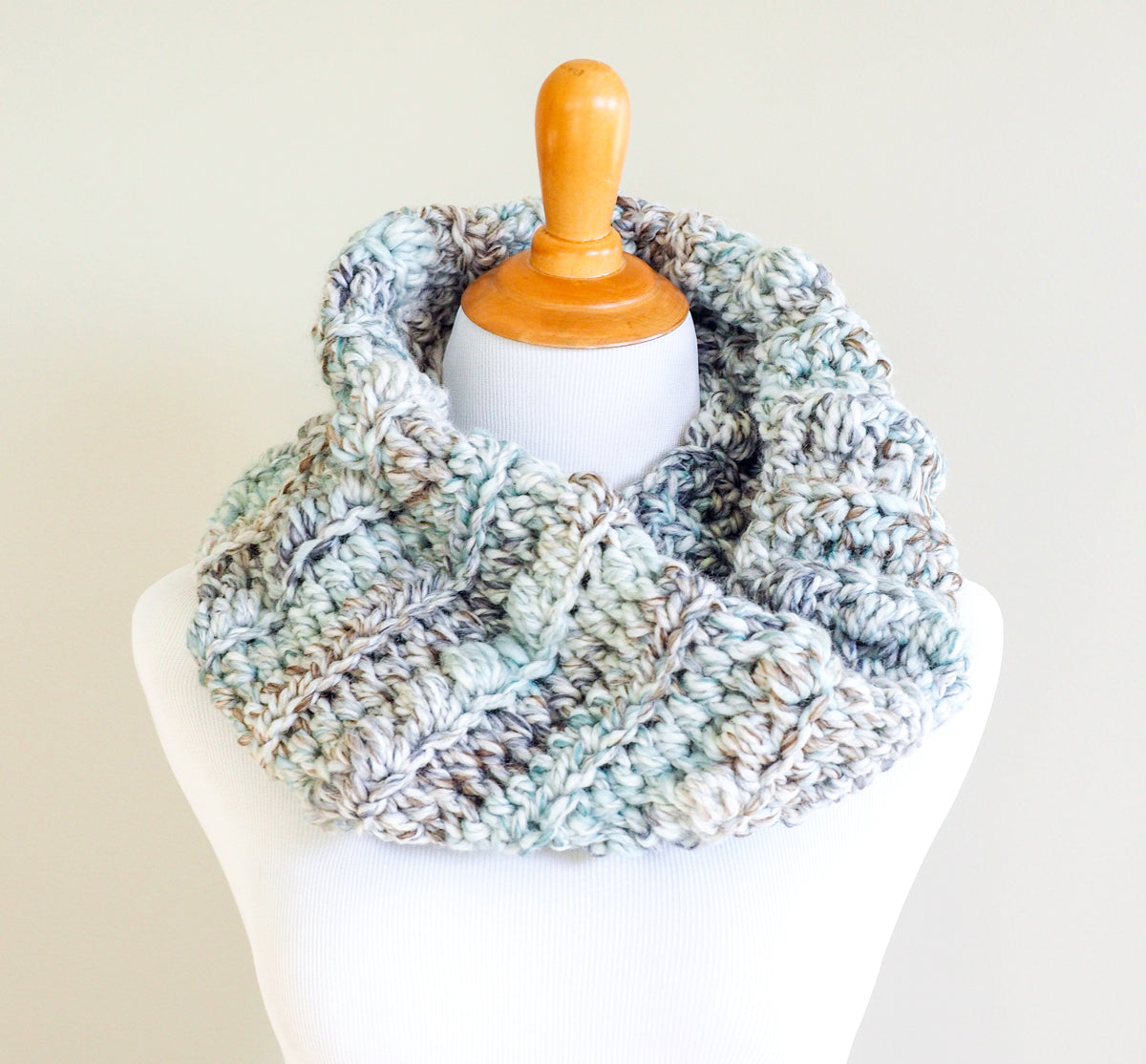 Sea Glass Chunky Crochet Cowl Pattern – DoubleCrochetDoubleKnit